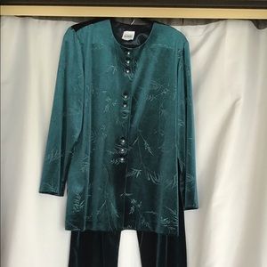 R&M Richards by Karen Kwong Vintage pantsuit.